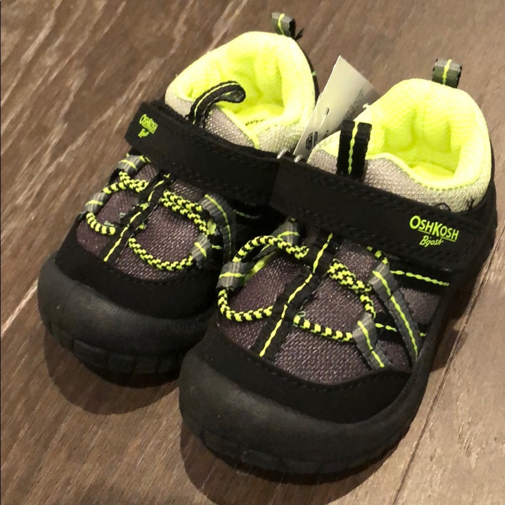 Oshkosh Boys Neon & Black Sneakers- Size 5